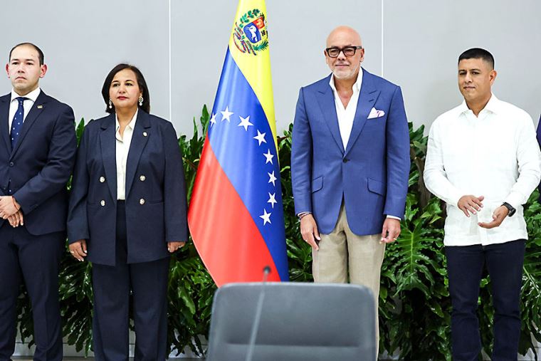 Con respaldo internacional: se instala en Caracas la mesa de diálogo entre el chavismo y la oposición para abordar la transición política