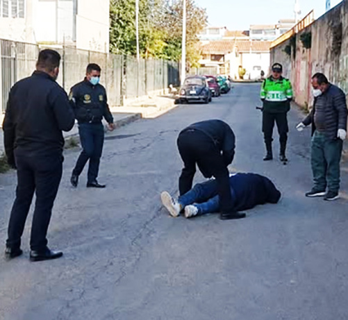 Hallan cuerpo sin vida de efectivo policial tras caer de una pendiente en la Urb. Mariscal Gamarra