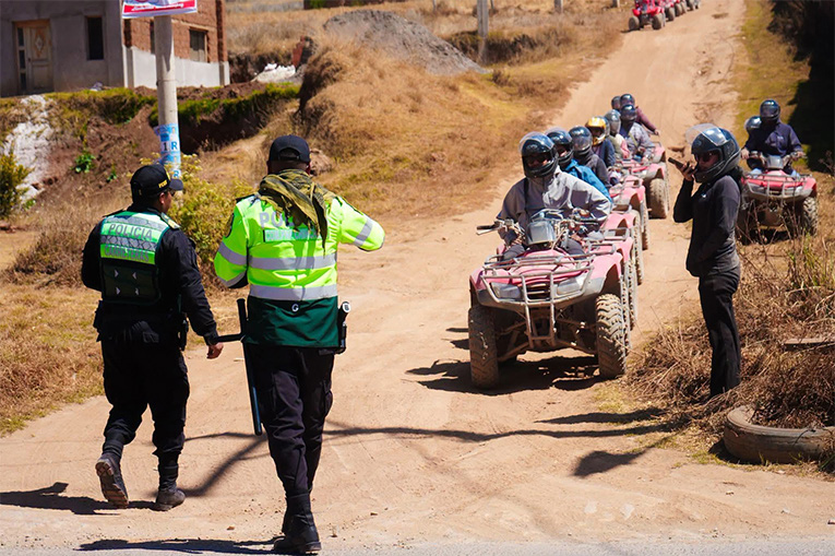 Interviene agencias informa- les de cuatrimotos y buggies en la laguna de Huaypo