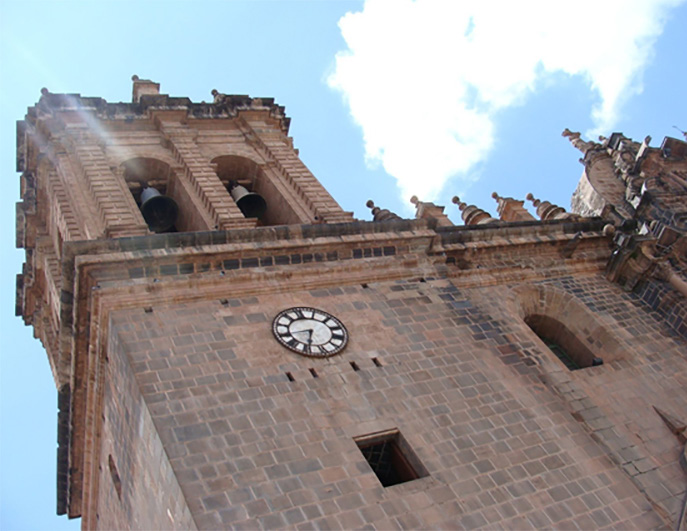 Alertan que icónico reloj de la Catedral del Cusco lleva ocho años paralizado por falta de inversión