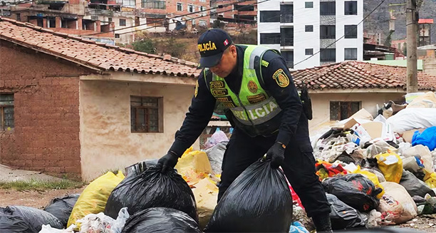 Policía investiga presunto comercio ilegal de carne de perro en Cusco tras hallazgo de restos biológicos