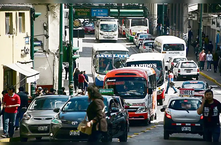 Licitación de rutas de transporte urbano sigue paralizada y corre el riesgo de quedar trunca al cierre de gestión